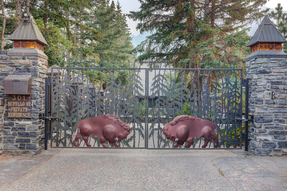 banff alberta home indoor driving range 2