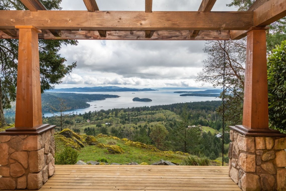 custom home on 34 acres salt spring island 8